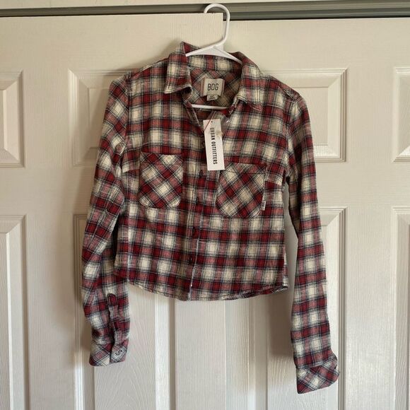 NWT Urban Outfitters size small Dakota cropped red white flannel button up - Picture 2 of 9